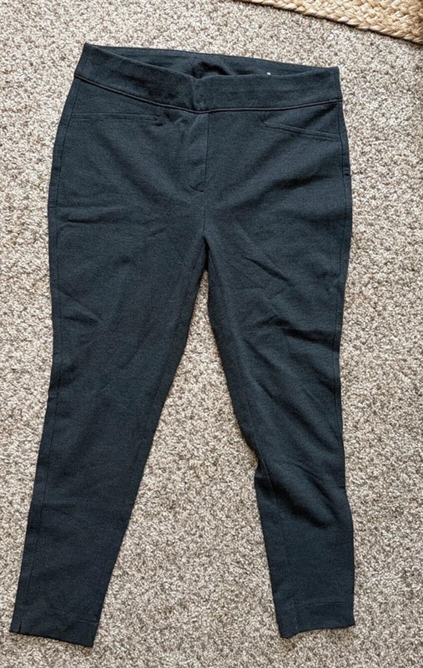 Chico’s petite gray leggings NWOT 2179